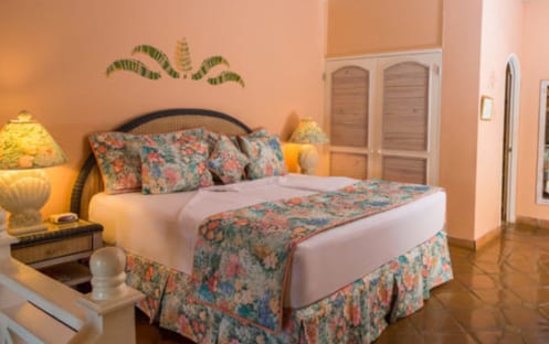 Deluxe Ocean View One Bedroom Suite